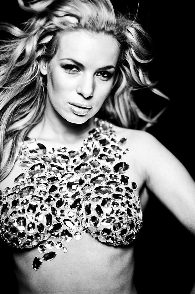 Janachowska rozebrała się w Playboyu! (FOTO)