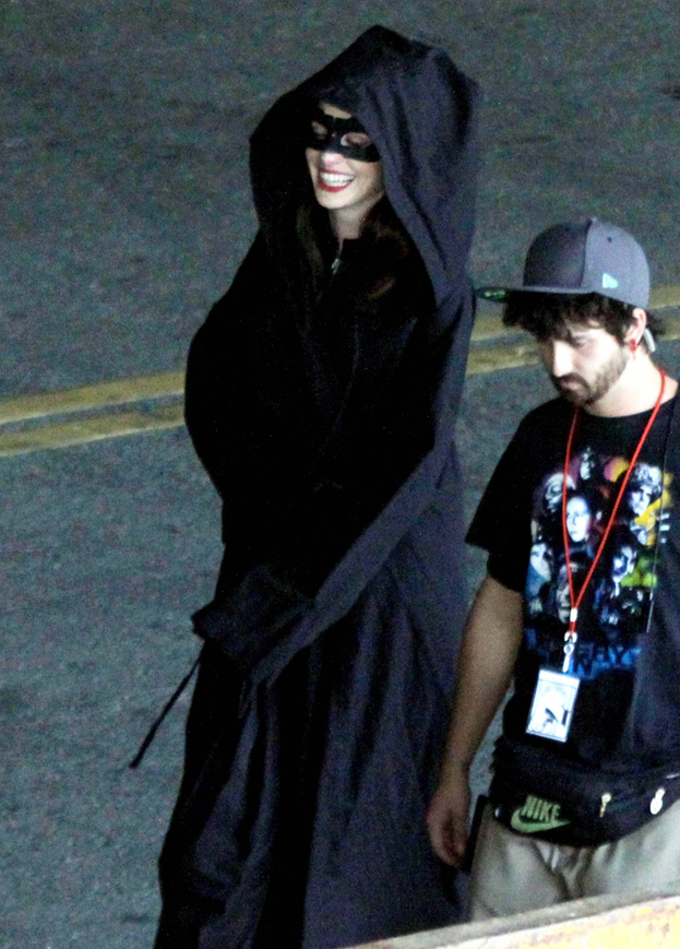 Anne Hathaway jako Kobieta-Kot!